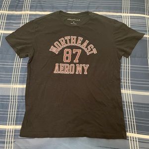 AEROPOSTALE BLACK T-SHIRT